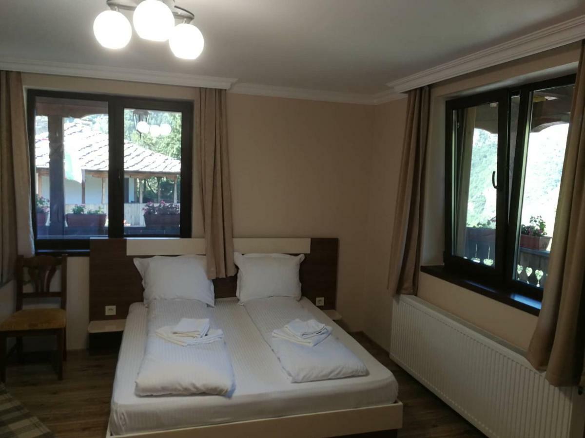 Слънчевата Къща Hotel Kovačevica Buitenkant foto